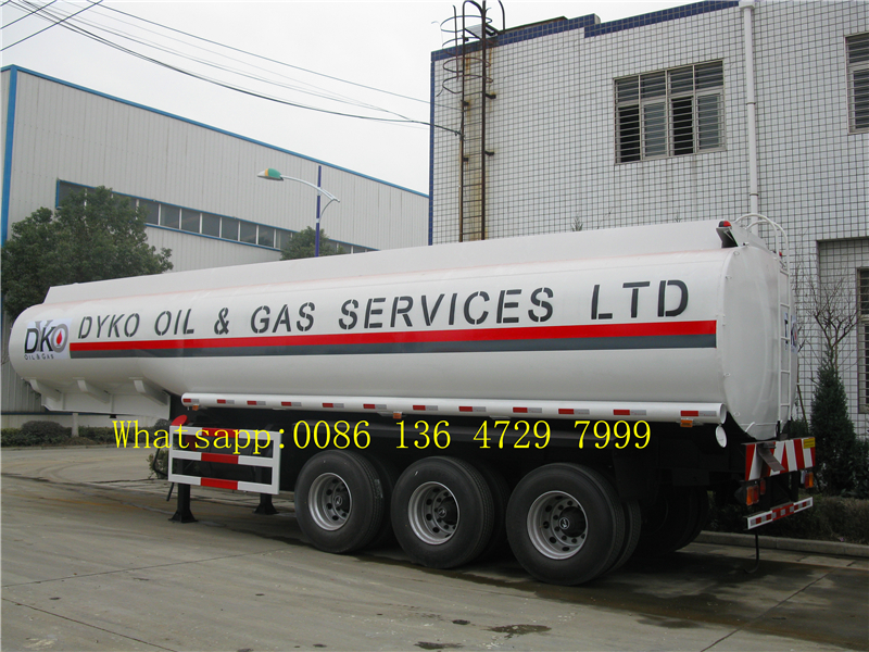 Tri Axle Fuel Tanker Semi Trailer 45000 Liters With Carbon Steel