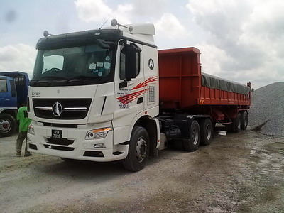 North benz V3 tractor truck with dumper semitrailer in south asia country