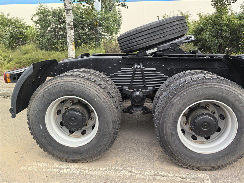 Beiben V3 430HP tractor truck Beiben V3 430HP tractor truck