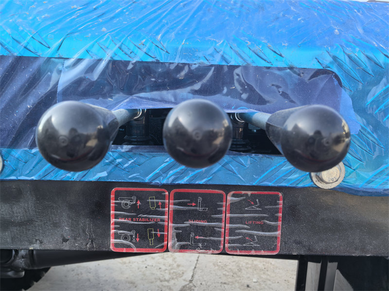 Beiben 6×6 RHD hook lift bin truck