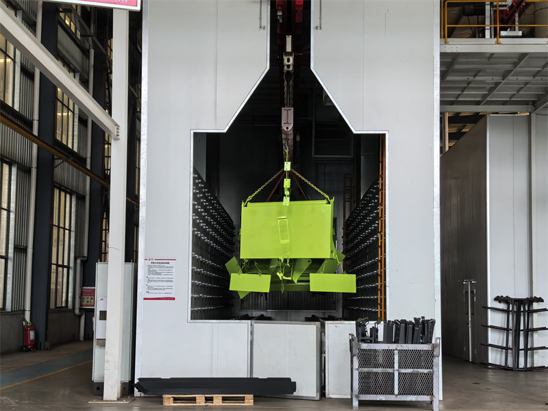 Hooklift garbage truck factory