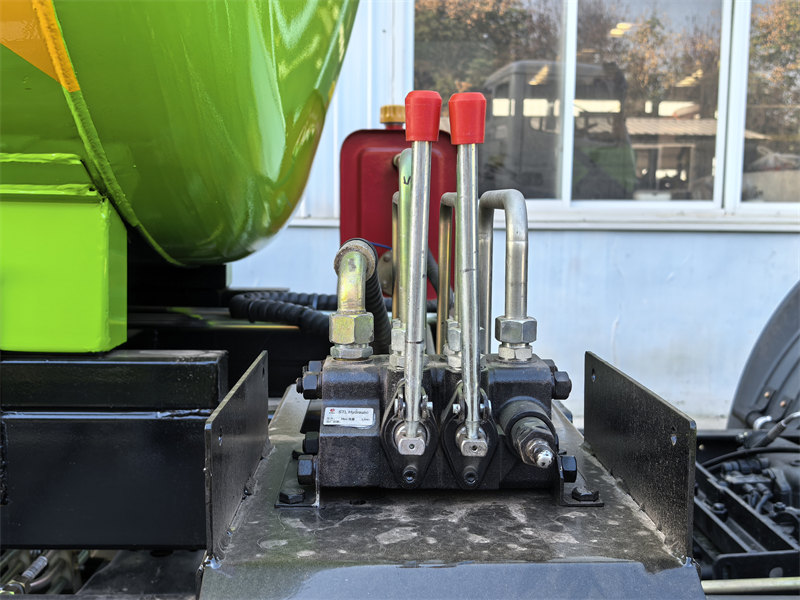 Beiben 10000 liters septic pump truck Beiben 10000 liters septic pump truck