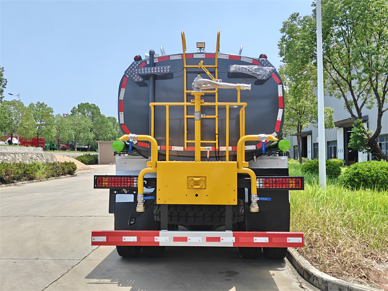 Beiben 6×6 all wheel drive water truck Beiben 6×6 all wheel drive water truck