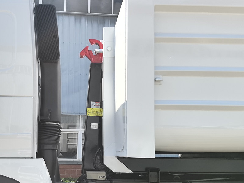Hook loader garbage truck Beiben