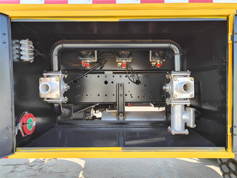 Beiben 6&times;6 oil tanker truck