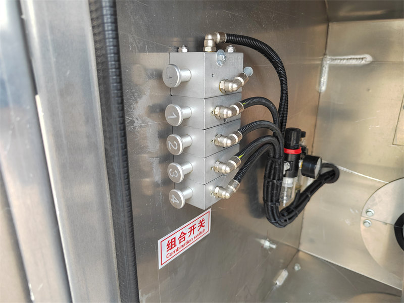 Beiben 8&times;4 fuel tanker truck