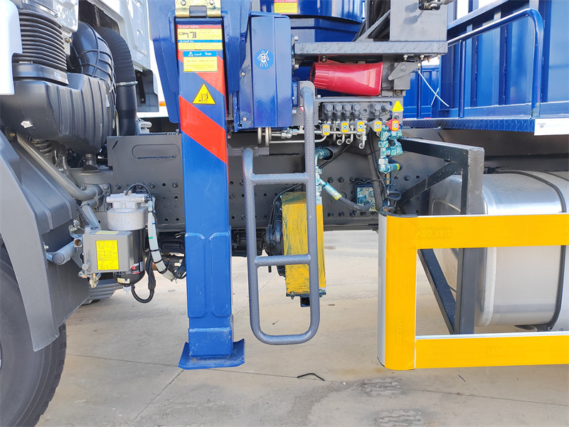 Beiben utility truck mounted crane