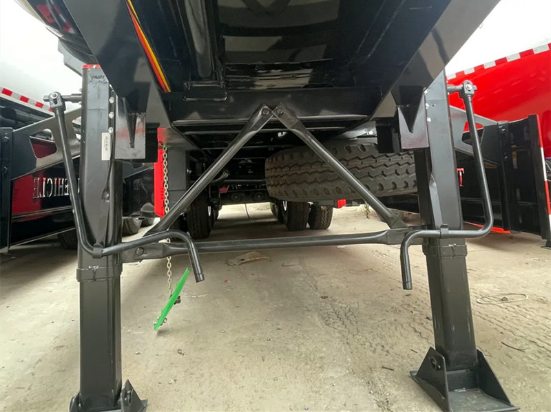 Tri-axle 50CBM oil tanker semi-trailer