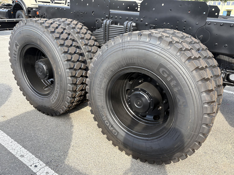 Beiben 6&times;6 all wheel drive chassis