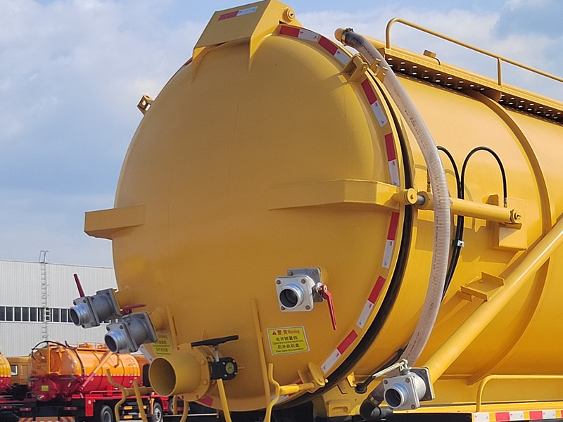 Beiben 2642 septic tank truck