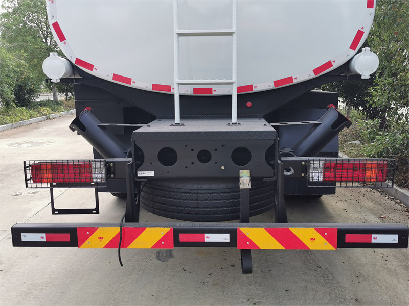 Beiben mobile fuel bowser