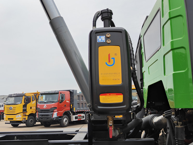 Beiben 8&times;4 50 ton dumper truck