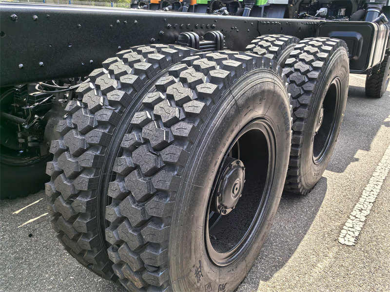 Beiben 6&times;6 all wheel drive chassis