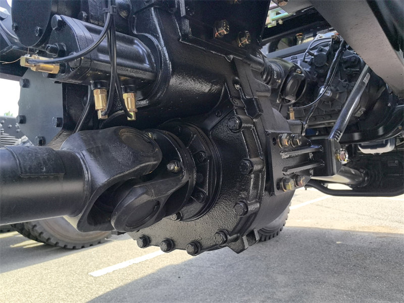 Beiben full time 6×6 drive chassis Beiben full time 6×6 drive chassis