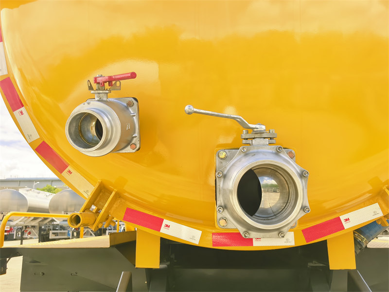 Beiben 6&times;4 vacuum tank pump truck