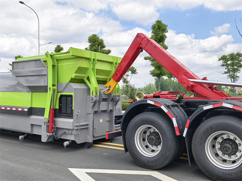 Beiben 6&times;4 heavy hook loader