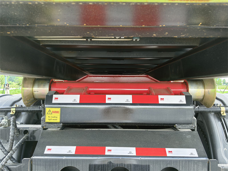 Beiben 2638 heavy hook loader