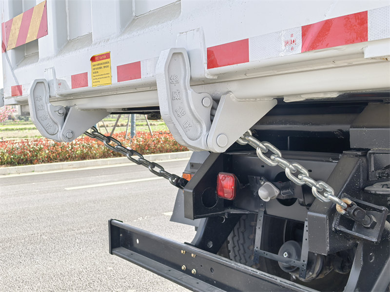 Beiben 6&times;4 40-ton construction dumping truck