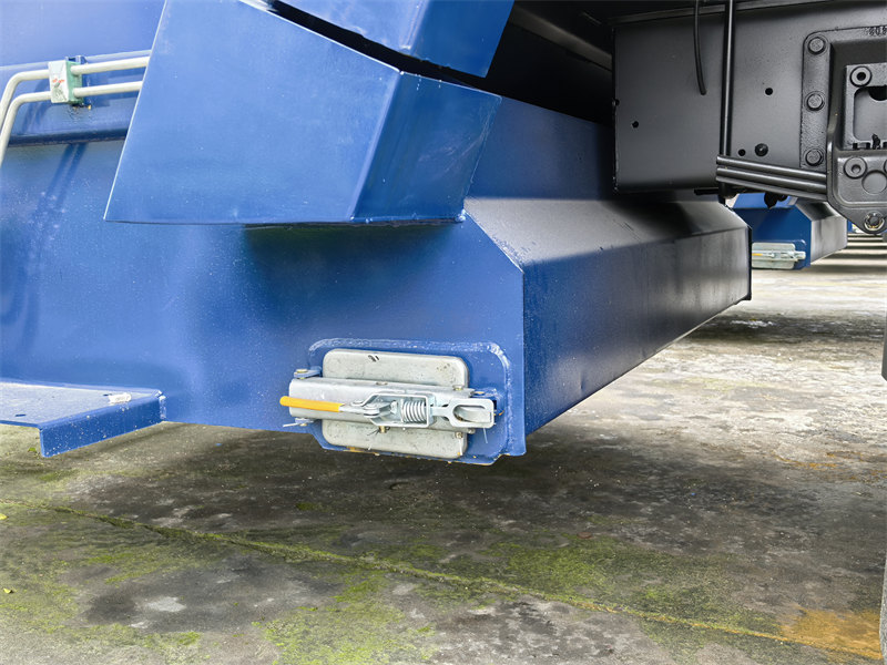 Beiben 4x2 waste compactor truck
