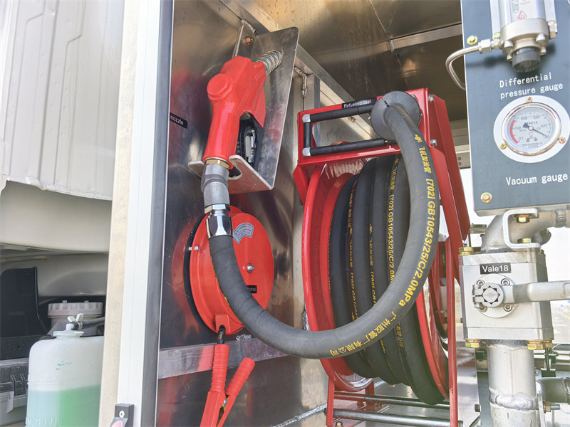 Beiben 4&times;2 12CBM aviation fuel tank truck