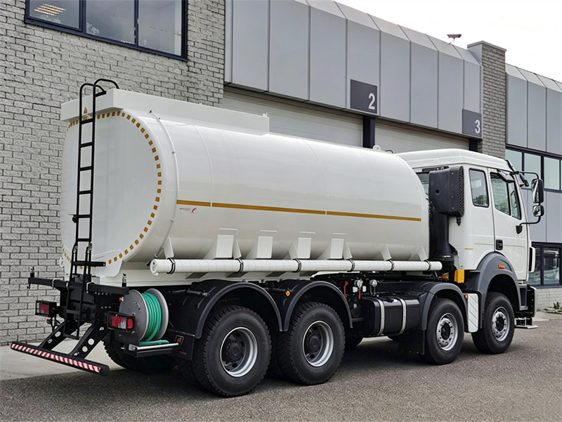 Beiben 12-wheeler heavy-duty water bowser