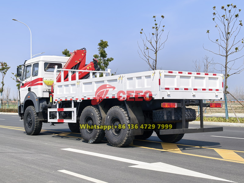 Beiben 6&times;6 off-road loader crane