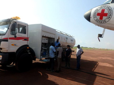 beiben 2534 airport fuel tanker trucks are finally got by congo customer. 